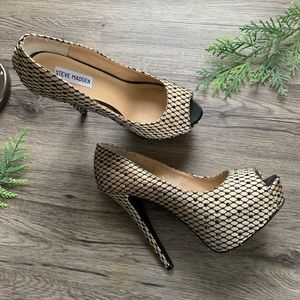 Steve Madden Peep Toe Heels